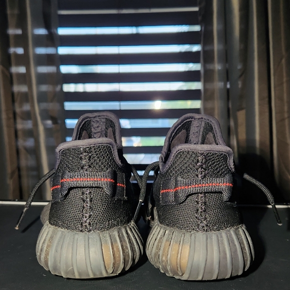 Yeezy 350 boost vs bred - Picture 4 of 5